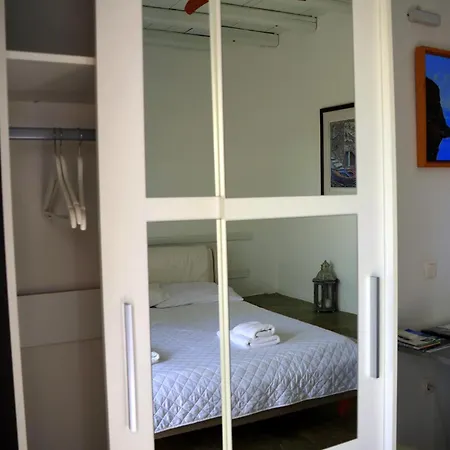 Apollon-artemis アパート アポロニア